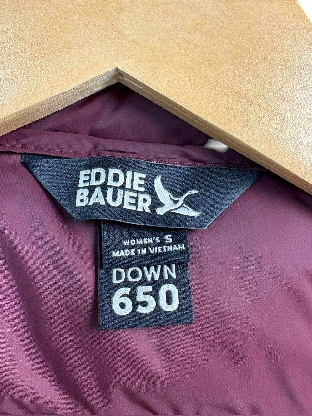 Eddie Bauer Women's Packable Jacket - Burgundy size Small NWT