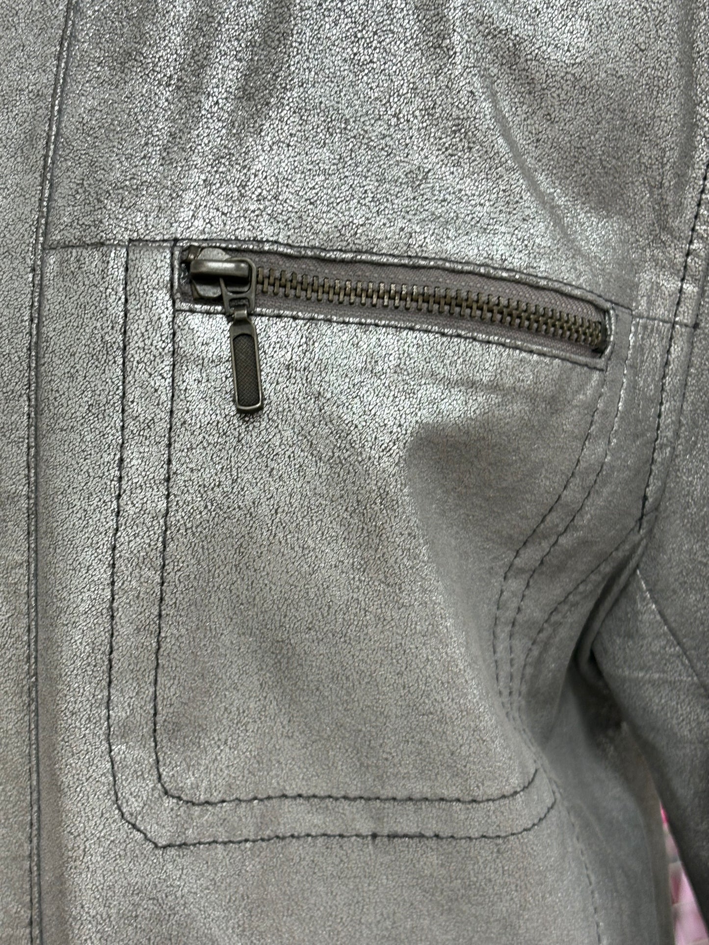 Chico’s Genuine Leather Metallic Silver Moto Jacket Size 1 (Medium 8) Crackle Preloved