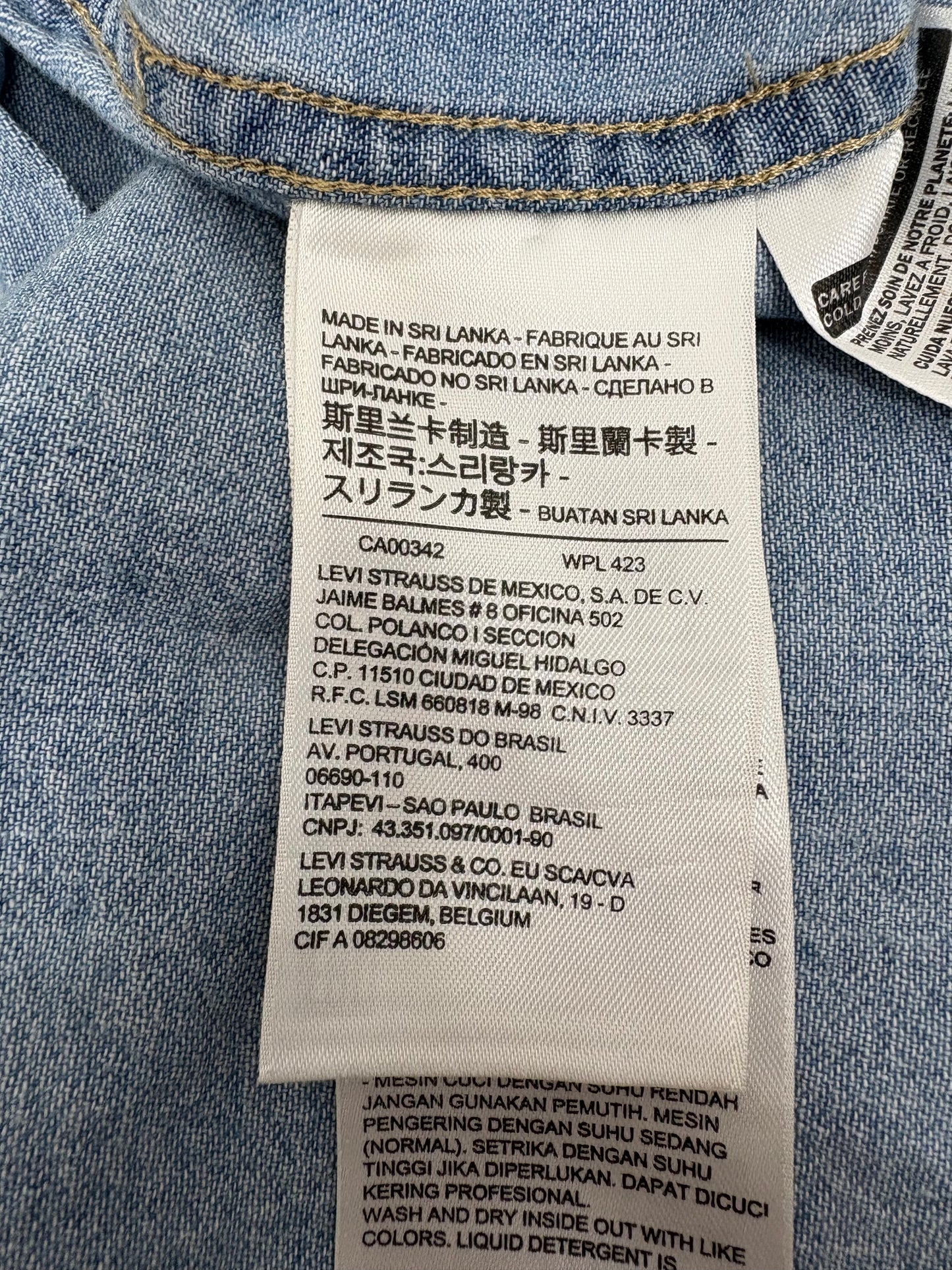 Levi’s Women’s XS Cropped Western Denim Shacket Reworked Vintage Dog Cowboy Patch