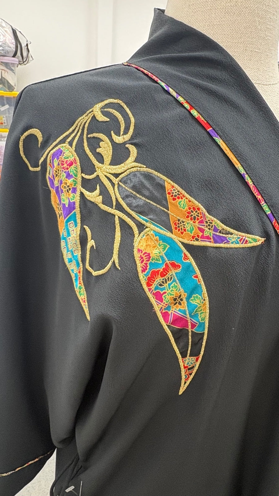 Vintage 80'-90's Josie Petite Black Kimono Style Embroidered Robe Duster OS Preloved