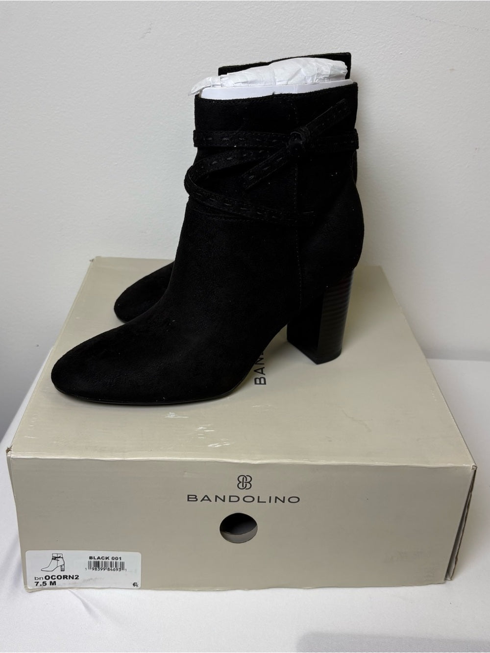 Bandolino Ocorn2 Black Suede Strappy Block Heel Ankle Boots Sz 7.5 New