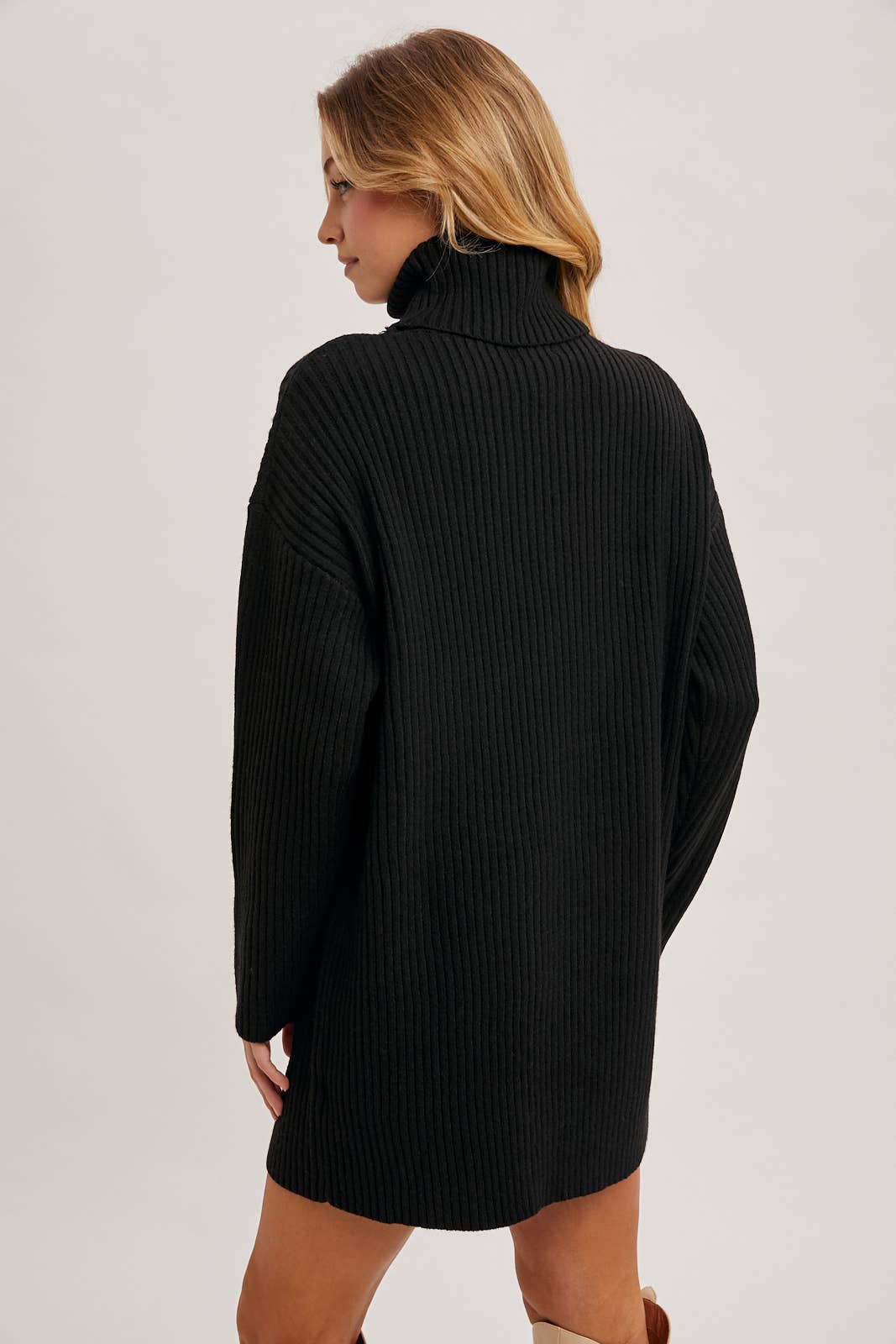 TURTLE NECK KNIT SWEATER DRESS